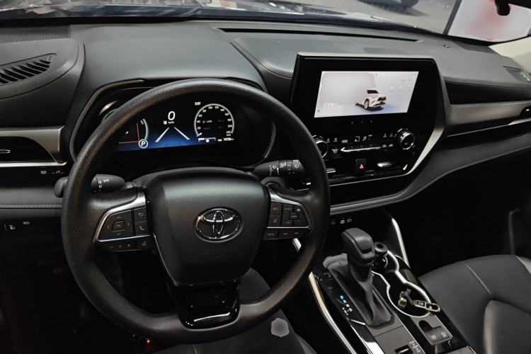 Used Toyota Highlander 2024 2.5L Smart Electric Hybrid Dual-Engine Two-Wheel Drive Elite Version 7 Seats Center Console