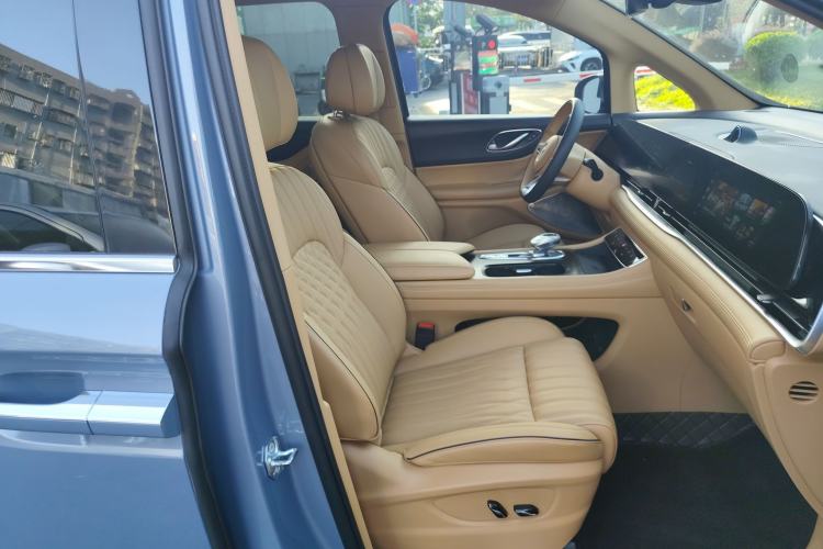 Used VOYAH Dream 2022 0-Emission Edition Dream+ Smart Range Package – 605 km