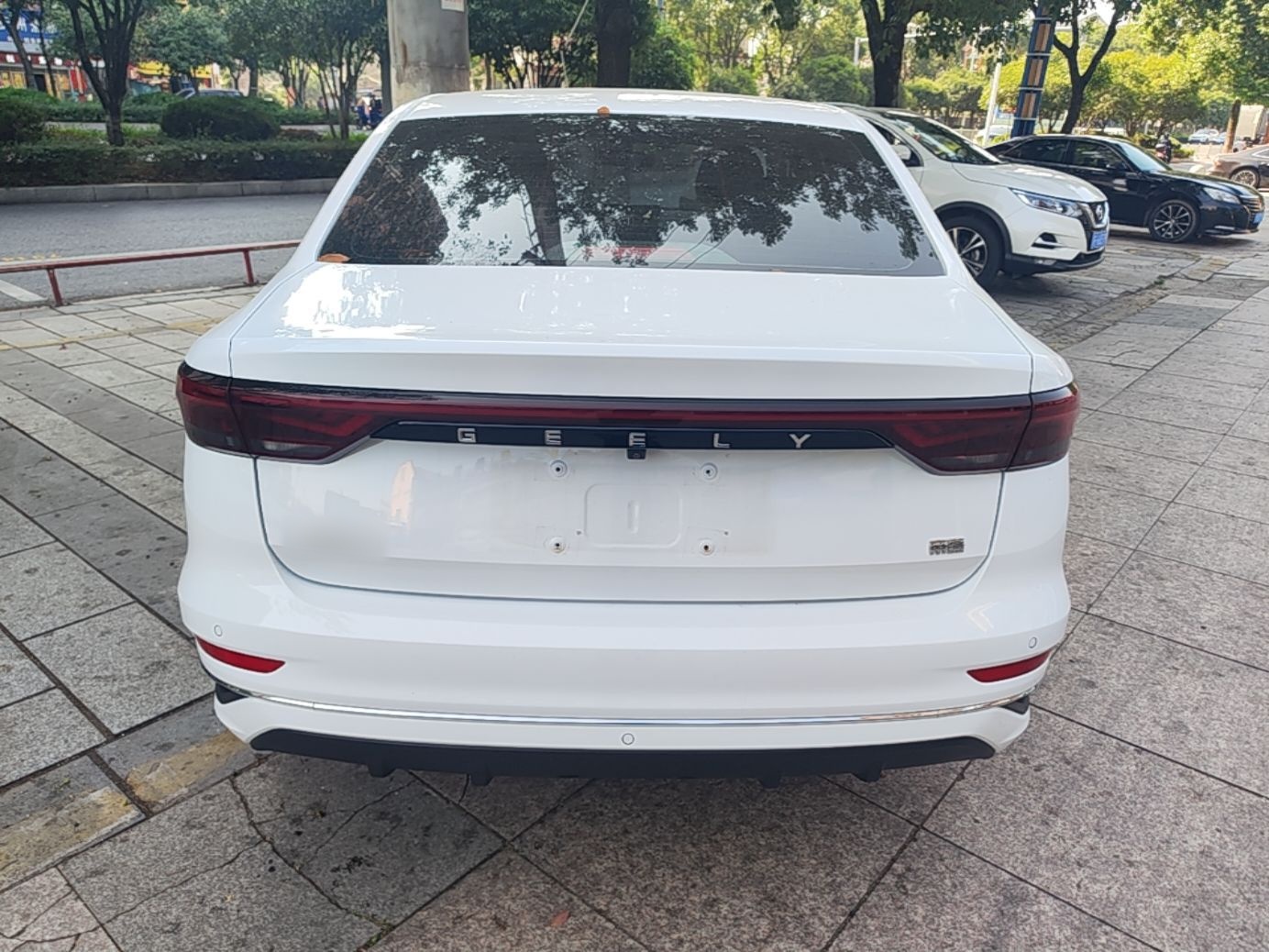 Geely Auto Emgrand 2022 4th Generation 1.5L CVT Luxury Model - Premium — снимка 5