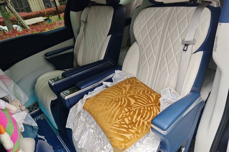 Used Buick GL8 2013 3.0L GT Luxury Business Haoya Edition Left Rear Seat