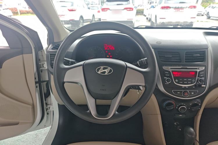 Used Hyundai Verna (older generation) 2016 1.4L Automatic Smart GLS