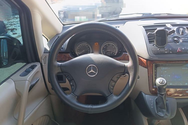 Used Mercedes-Benz Viano 2013 3.0L Hospitality Edition
