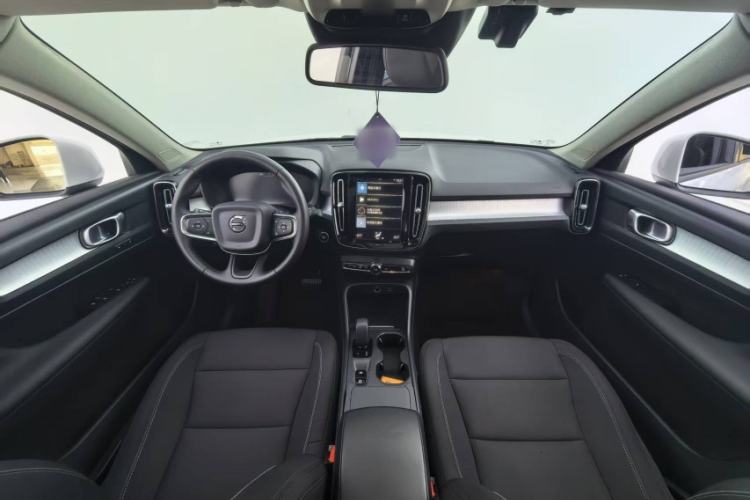 Used Volvo XC40 2022 T4 Four-Wheel Drive Smart & Stylish Edition