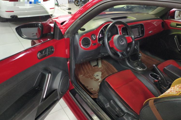 Used Volkswagen Beetle 2015 180TSI model
