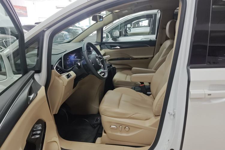 Used Buick GL8 New Energy 2025 Lushang First-Drive Edition 7-Seater Driver Seat