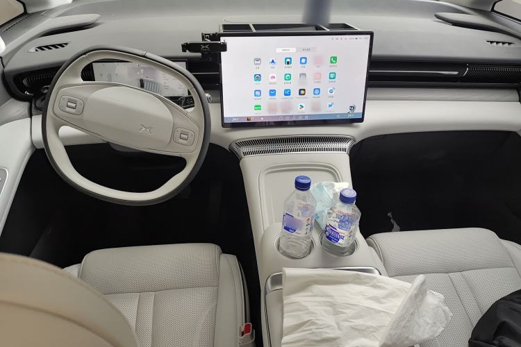 Used XPeng X9 2025 702 Four-Wheel Drive High-Performance Max