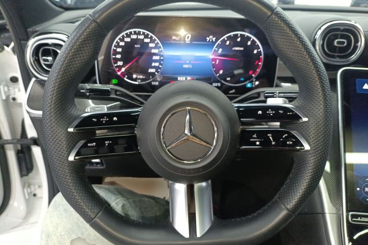 Used Mercedes-Benz C-Class 2023 Restyled C 260 L Night Edition Sports Version Steering Wheel