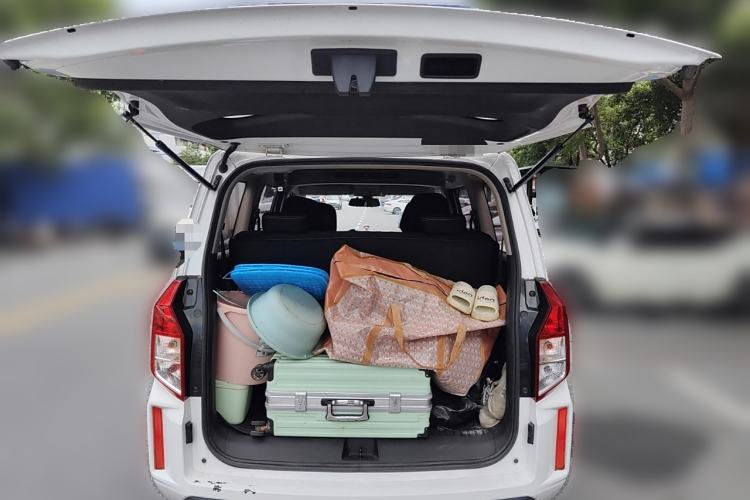 Used Wuling Hongguang PLUS 2019 1.5T Manual Comfort Version 7 Seats
