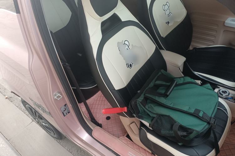 Used Geely Galaxy Panda 2023 Panda Mini 200km Endurance Bear Right Front Seat