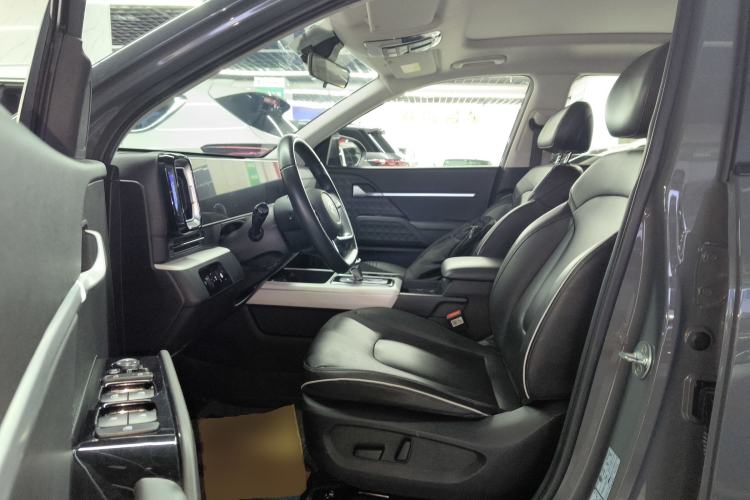 Used Hyundai ix35 2023 Musso 2.0L Prestige LUX Edition Driver Seat