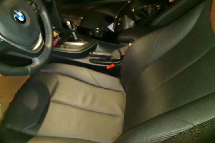 Used BMW 3 Series 2017 318Li Fashion Model Left Front Seat