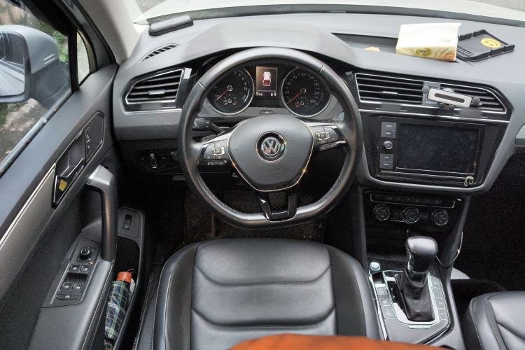 Used Volkswagen Tiguan L New Energy 2019 430 PHEV Hybrid Luxury Edition Steering Wheel