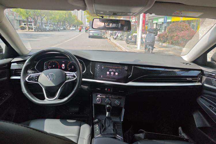 Used Volkswagen Passat 2023 Revised Version 280TSI Business Edition Center Console