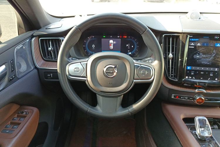 Used Volvo XC60 2022 B5 4x4 Zhiya Luxury Edition