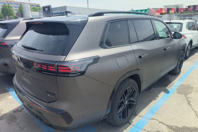 Used Volkswagen Teramont 2025 Tiguan Pro 450TSI Four-Wheel Drive Summit Edition
