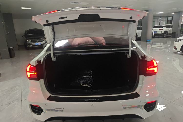 Used Roewe i5 2021 1.5L CVT Diamond Edition