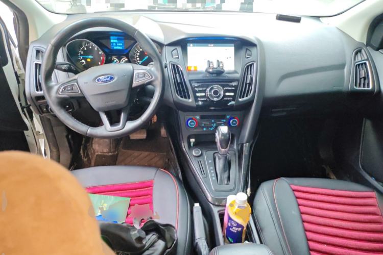 Used Ford Focus 2017 Hatchback 1.6L Automatic Fashion Edition Smart Drive Version
