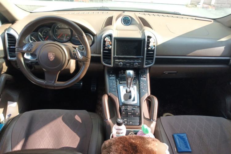 Used Porsche Cayenne 2011 Cayenne 3.0T Center Console