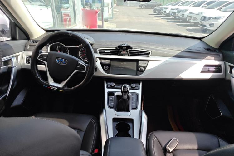 Used Geely Auto Emgrand X7 Sport 2018 1.8TD Manual Two-Wheel Drive Zhiya Model
