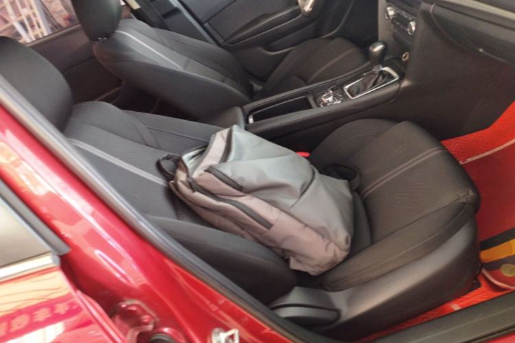 Used Mazda 3 Axela 2017 Sedan 1.5L Automatic Luxury Model Emission Standard China V Right Front Seat