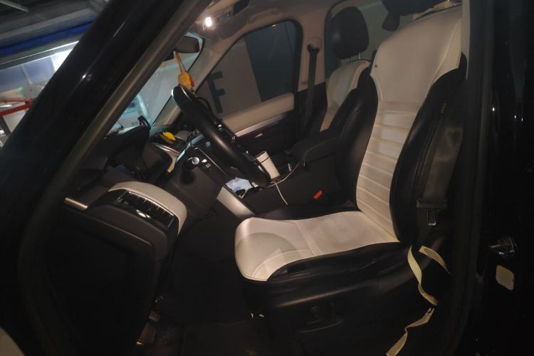 Used Land Rover Discovery 2023 Revised Version 360 PS R-Dynamic S
