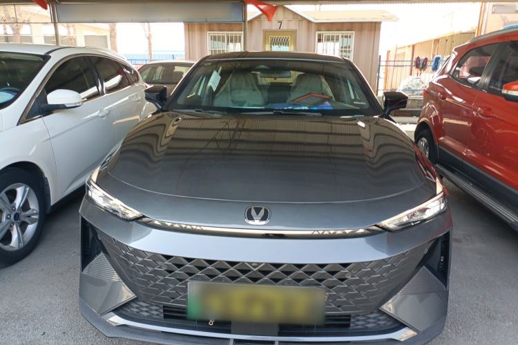 Used CHANGAN UNI-V iDD 2024 Blue Whale Smart Electric iDD 136km ZhiKu Model