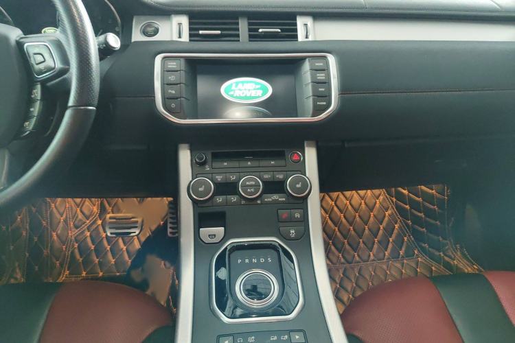 Used Land Rover Range Evoque 2015 2.0T 5-Door Ignite Edition Interior 6