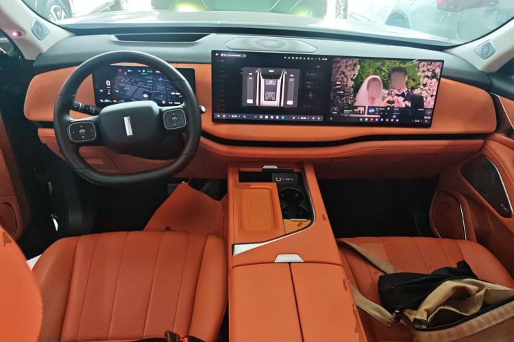 Used Wey Lanshan 2025 Four-Wheel Drive Ultra Center Console