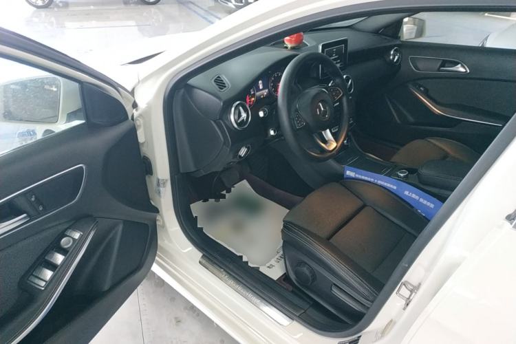 Used Mercedes-Benz A-Class (Import) 2017 Revised A 200 Dynamic Edition
