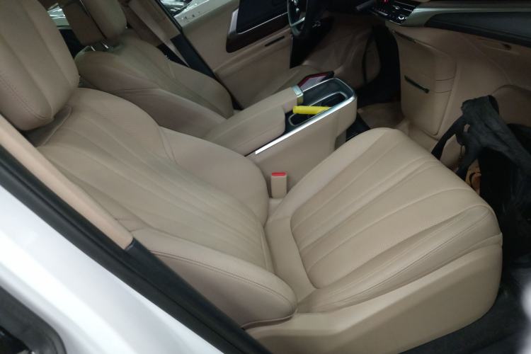 Used Buick Century 2023 2.0T Seven-Seater Deluxe Edition
