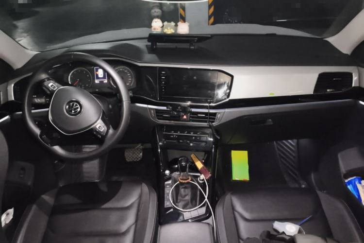 Used Volkswagen Tayron 2021 280TSI Two-Wheel Drive Luxury Smart Connectivity Version Center Console