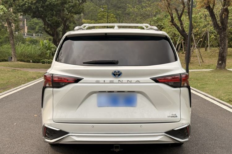 Used Toyota SIENNA 2021 2.5L Hybrid Comfort Edition Exterior 4