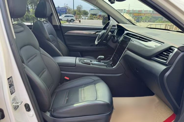 Used GAC Trumpchi GS4 PLUS 2021 270T Automatic Star Edition Interior 2