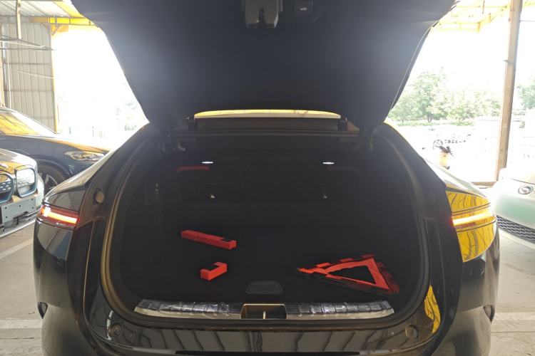 Used Avatr 12 2025 Updated Ultra All-Electric Four-Wheel Drive Trunk