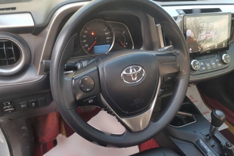 Used Toyota RAV4 2019 2.0L CVT Two-Wheel Drive Pioneer Edition China VI Standard
