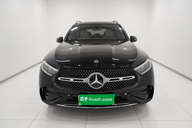 Used Mercedes-Benz GLC 2023 Facelift GLC 260 L 4MATIC Luxury Version 5 Seats Front