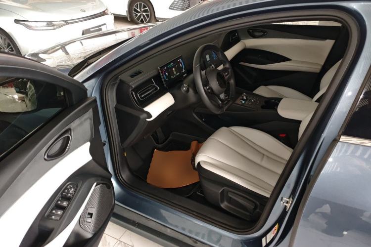 Used BYD Seal 06 New Energy 2024 DM-i 80KM Luxury Model Driver Seat