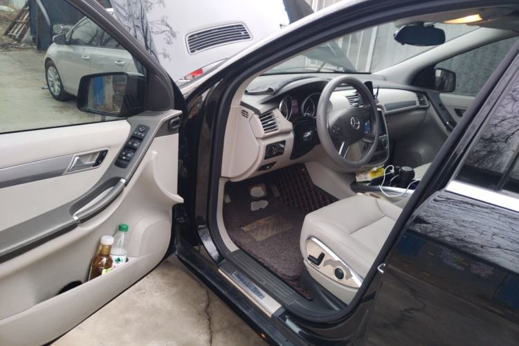 Used Mercedes-Benz R-Class 2011 R 300 L Business Model