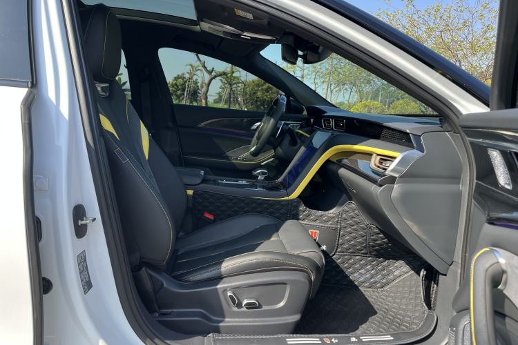 Used Hongqi H6 2023 2.0T ZhiShang Version
