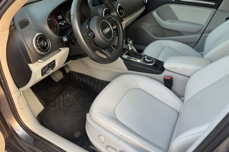 Used Audi A3 2014 Limousine 35 TFSI Automatic Fashion Model
