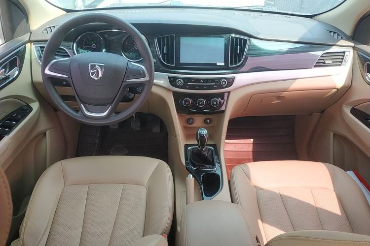 Used Baojun 730 2016 1.5L Manual Comfort Version 7 Seats China V Emission Standard