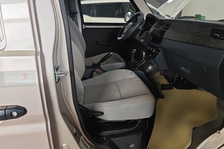 Used Jinbei Hiace X30 2020 1.5L Van Super-Enjoyment Model China VI Standard SWC15M Right Front Seat