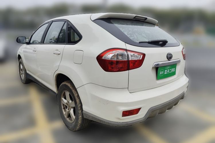 Used BYD S6 2014 2.0L Manual Luxury 5-Seater