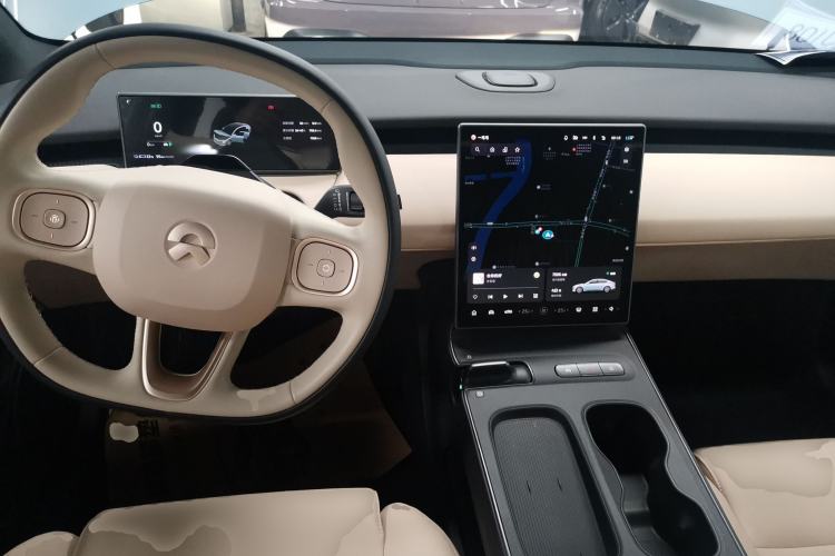 Used Nio ET5 2024 100 kWh Interior 2