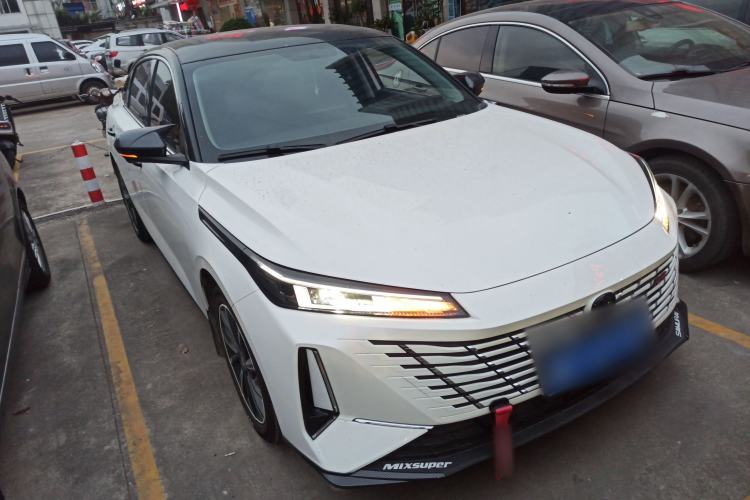 Used CHANGAN Eado 2025 Blue Whale 1.5T 500Bar Prestige Model
