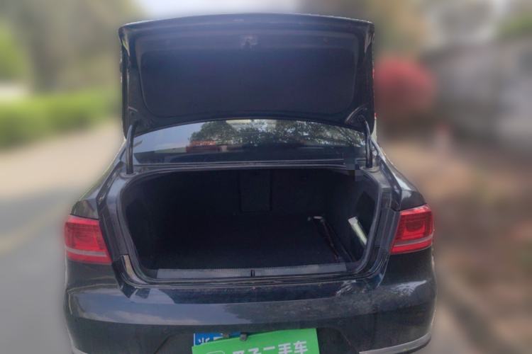 Used Volkswagen Magotan 2015 Revised Version 2.0 TSI Luxury Edition Trunk