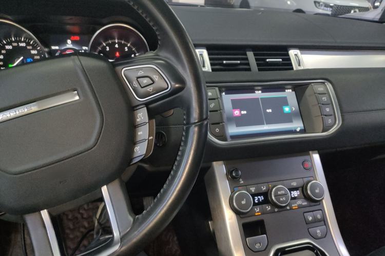 Used Land Rover Range Rover Evoque 2018 200PS PURE New Fashion Edition
