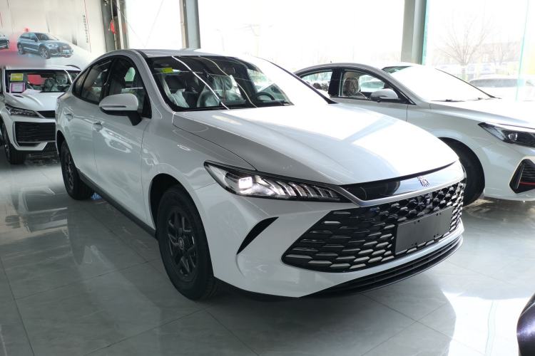 Used BYD Qin PLUS  Front Right 45 Deg