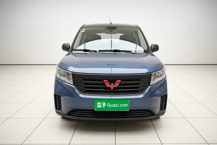 Used Wuling Hongguang PLUS 2019 1.5T Manual Standard Edition 5 Seats
