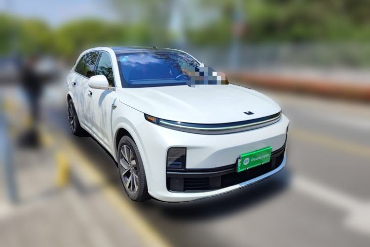 Used Li Auto L7 2023 Air model Front Right 45 Deg